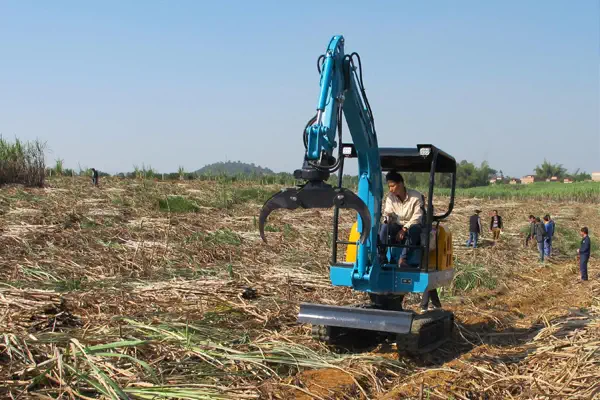 Mini excavator using on aagriculture field