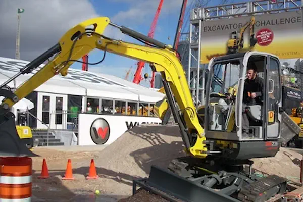 Mini excavator using on Utility work field