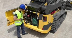 How to perform daily maintenance on skid steer loaders